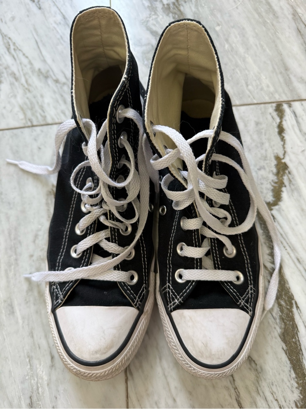 Converse Ladies 9 Men’s  7  Black and White Chuck Taylor High-Top Sneakers - Picture 3 of 4